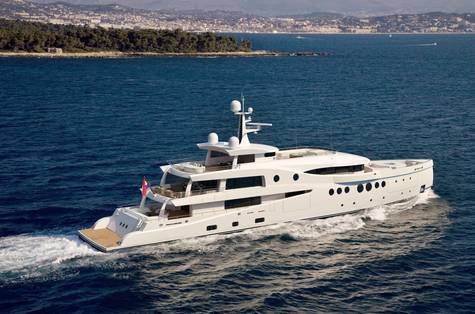 Yachts for sale in Spain Amels 206