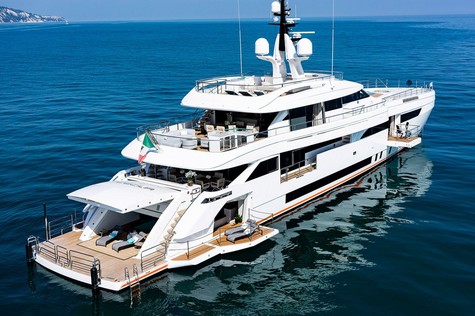 Yachts for sale in Sardinia Wider 165