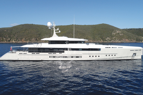 Yacht charter in the Cote d'Azur  Rossinavi ENDEAVOUR 2