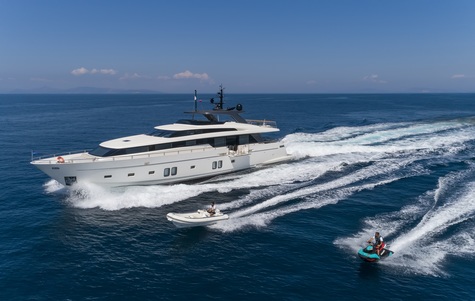 Yacht charter in Naples Sanlorenzo DINAIA