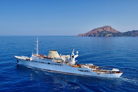 Yacht сharter in the Canary Islands Canadian Vickers 99m CHRISTINA O 